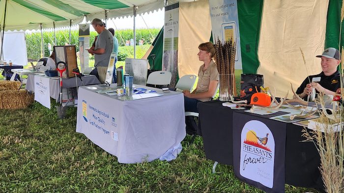 Ag-School-Booths