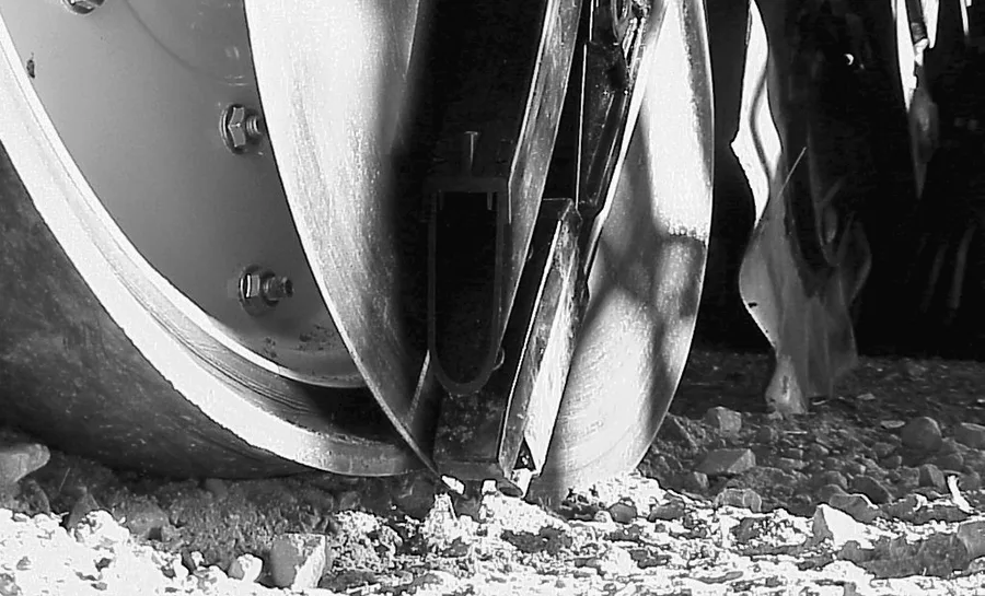 Planter-Fert-Tube-5.jpg
