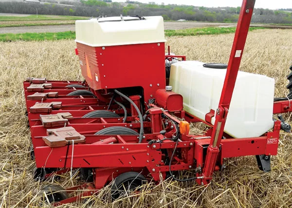 CIH_into_cover_crop-2.jpg