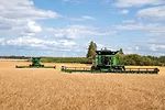 Deere X9 1100 combine