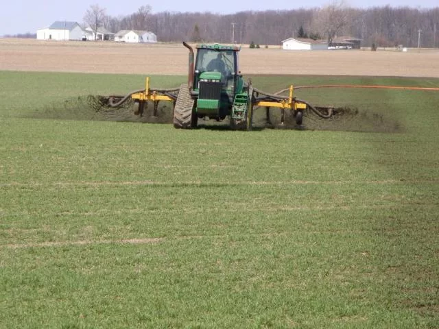 topdressing manure